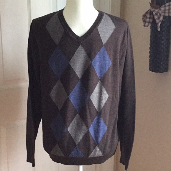 Apt. 9 Other - EUC brown argyle sweater
